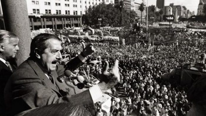 Presidente Raúl Alfonsín, 10 de diciembre de 1983